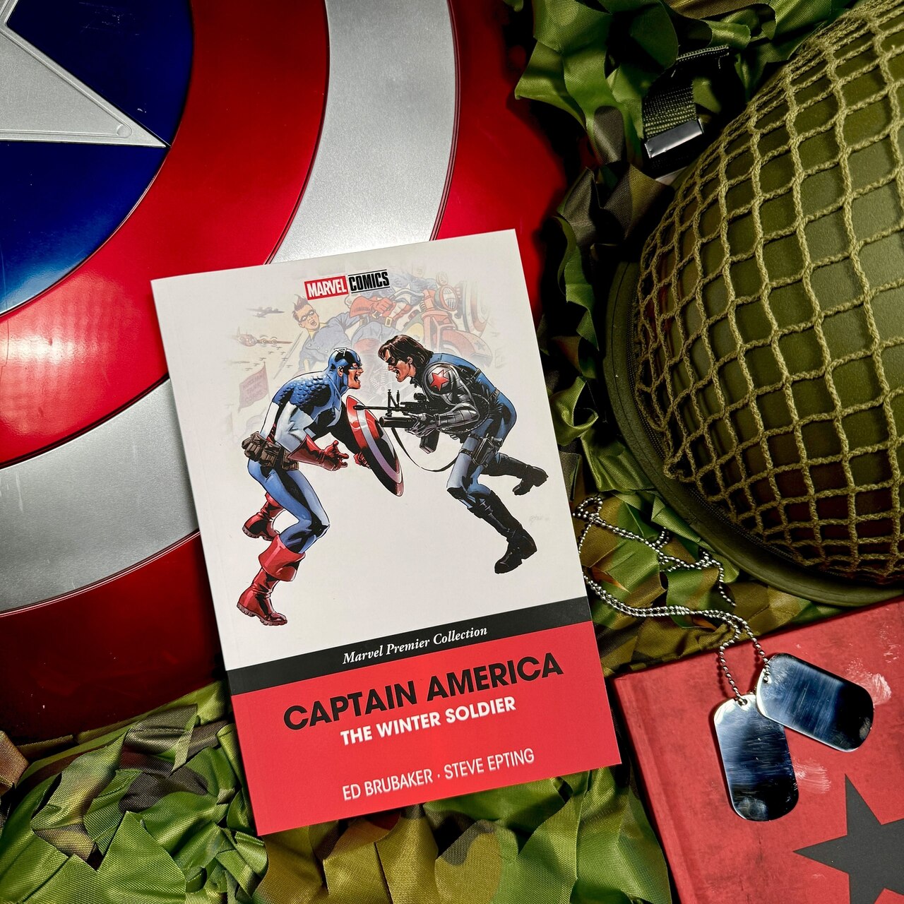 Captain America: The Winter Soldier [Marvel Premier Collection] by