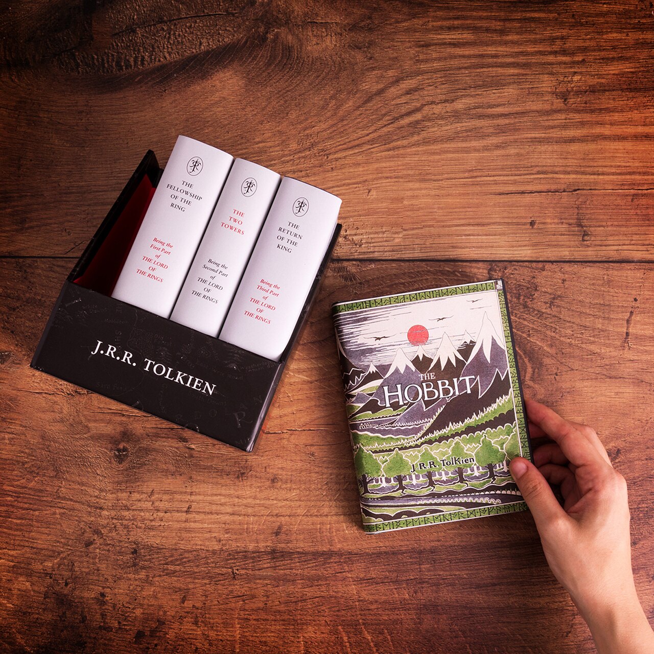The Hobbit & The Lord of the Rings Gift Set: A Middle-earth